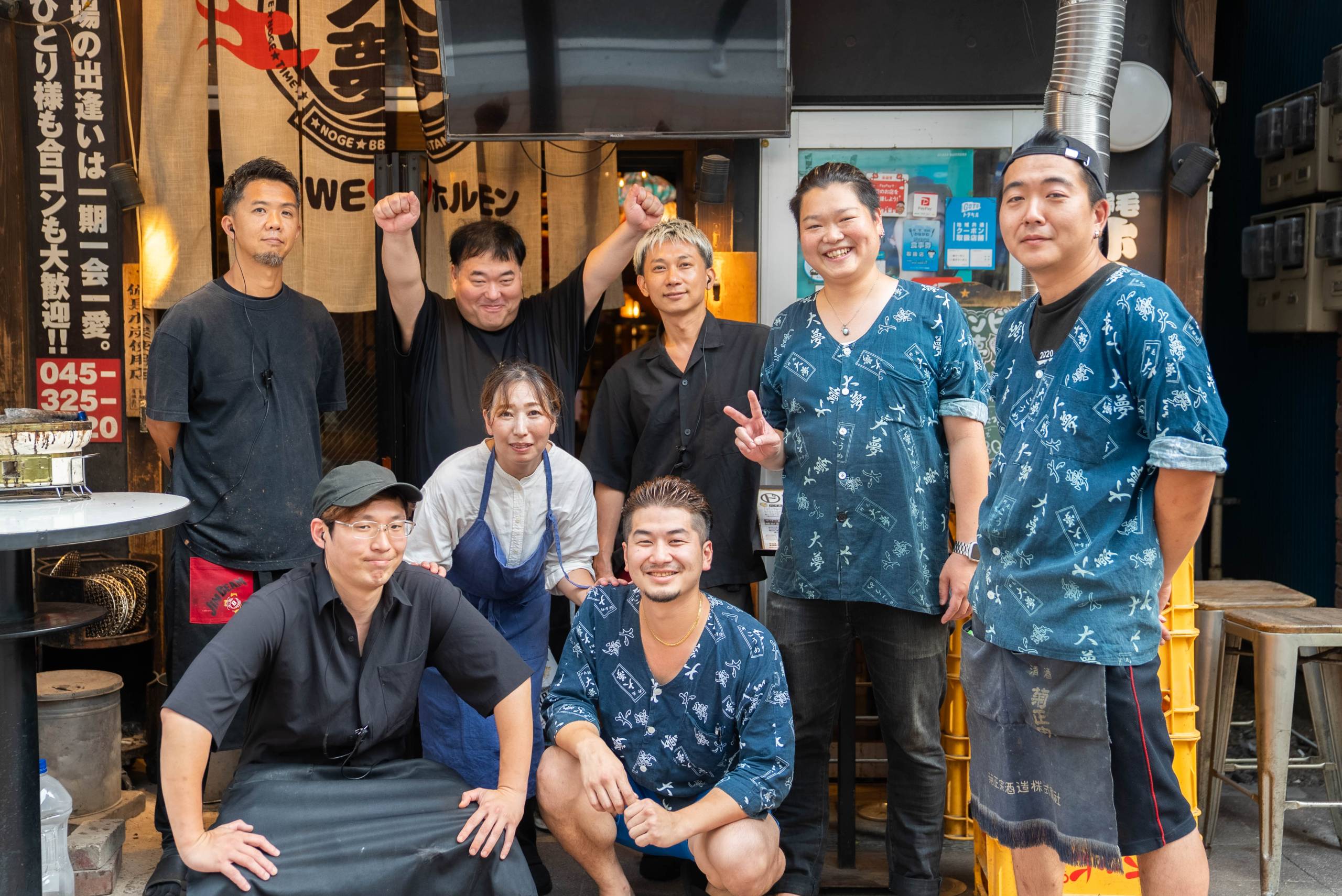 大夢グループの店内で働くスタッフ